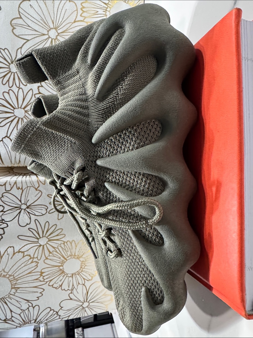 Adidas Yeezy 450 Resin Mens Size 9‎ Green Good Condition Primeknit Sneakers